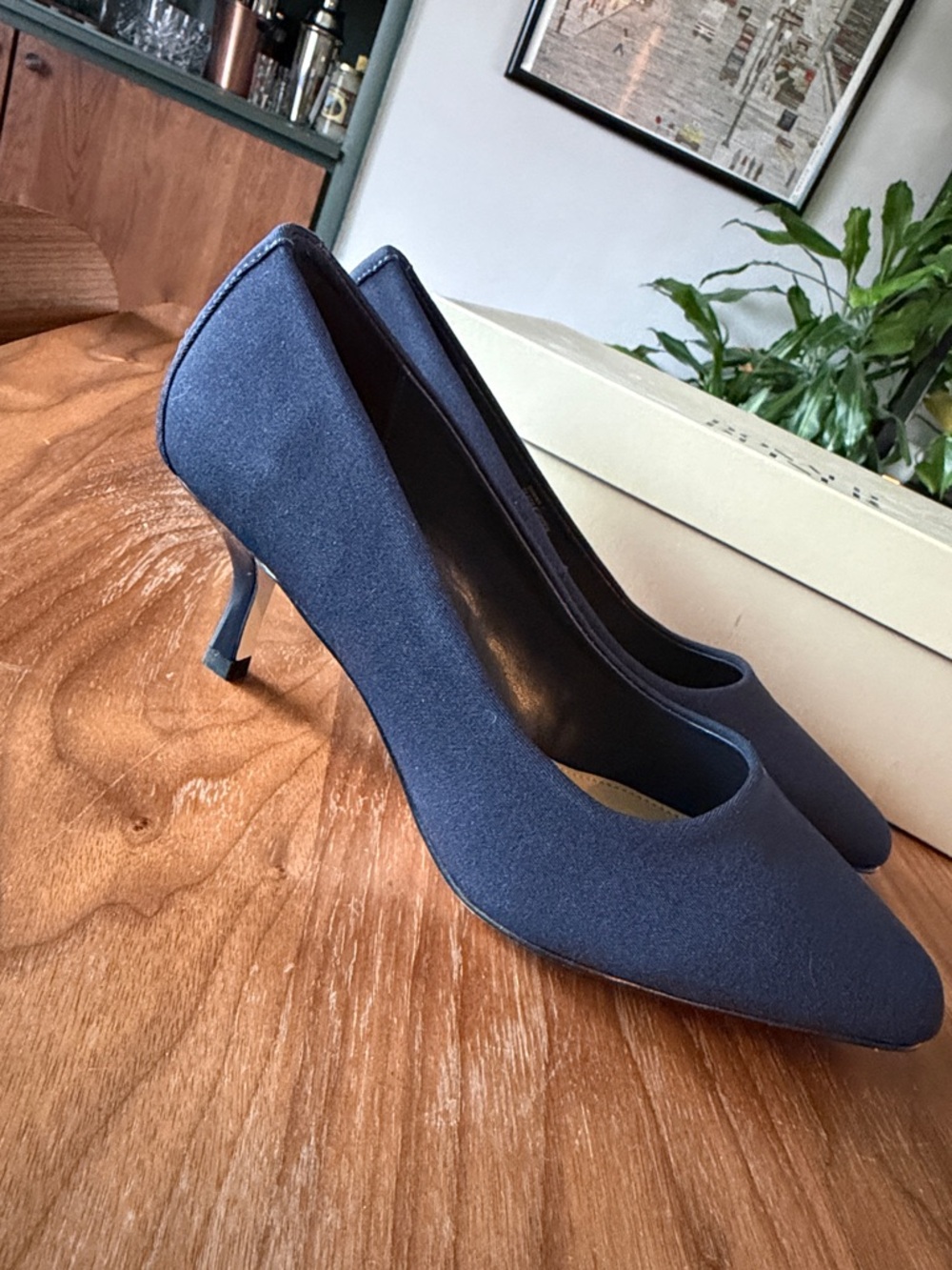 Donald J. Pliner Navy Pointed-Toe Mid Heel Pumps